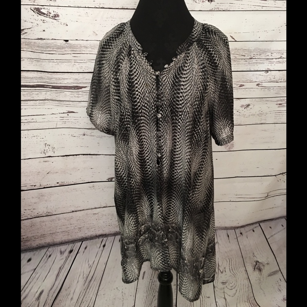 Laura Max Sheer black & gray print blouse